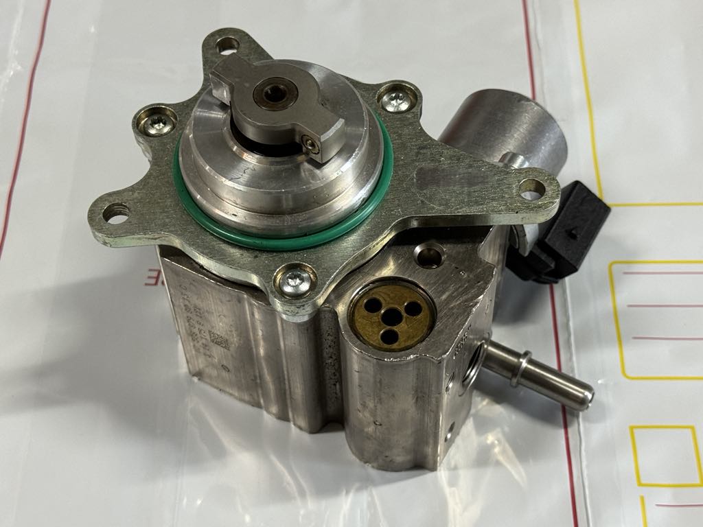 High Pressure Fuel Pump for Peugeot 207, 308, 508 13517588879 NOT WORKING